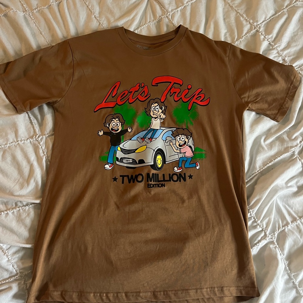 STURNIOLO CLOTHING LETS TRIP 2 MILLION TEE!!